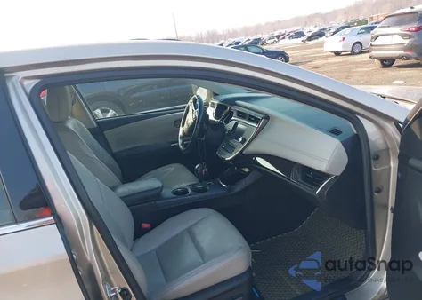 2013 Toyota Avalon Hybrid Limited z USA, uszkodzony, nr VIN 4T1BD1EB1DU004386